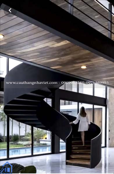 Mẫu cầu thang xoắn cao cấp dành cho biệt thư