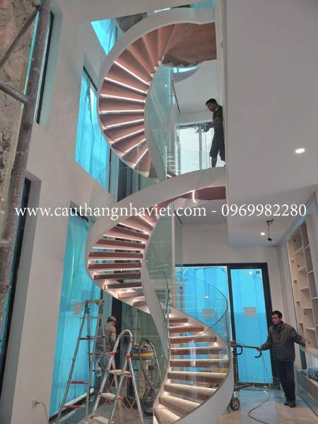 Cầu thang xoắn ốc tại Quảng Trị 