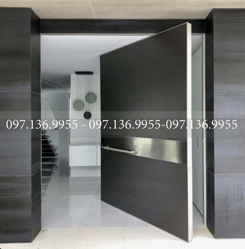 cửa chính biệt thự