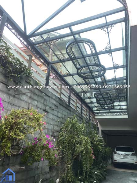 Mẫu mái kính hiên nhà đẹp mắt