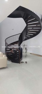 Cầu Thang Xoắn Ốc MS55 Tại Thái Nguyên Đỉnh Cao Kỹ Nghệ Thép Bản Và Gỗ Lim 2025