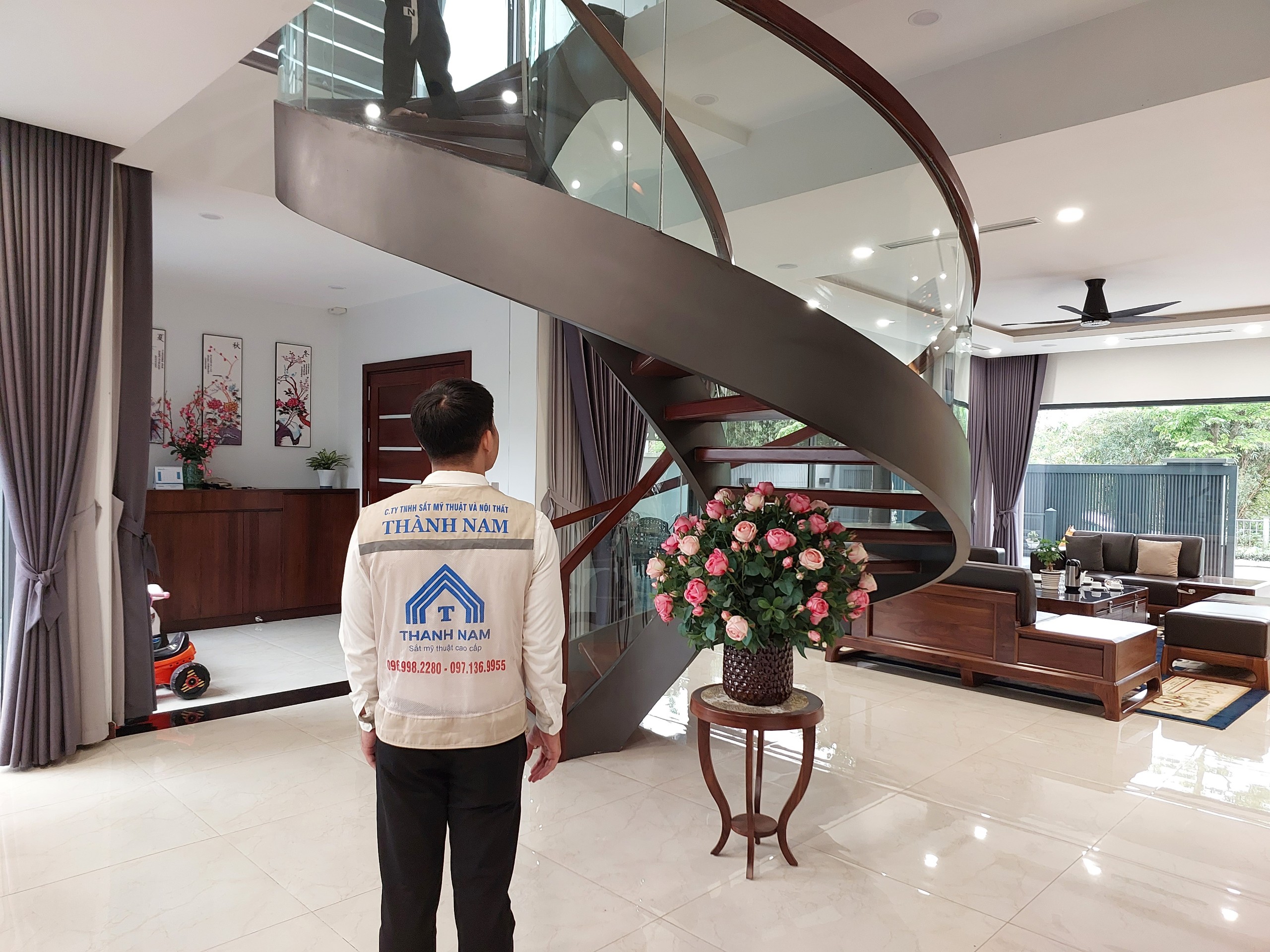 Cầu thang xoắn ốc đẹp giá rẻ tại Yên Bái - Góp phần tạo điểm nhấn sang trọng cho không gian sống
